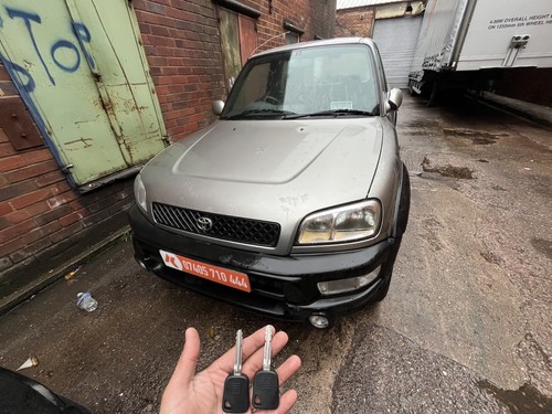 Lost toyota rav4 1994 2000 - lost,